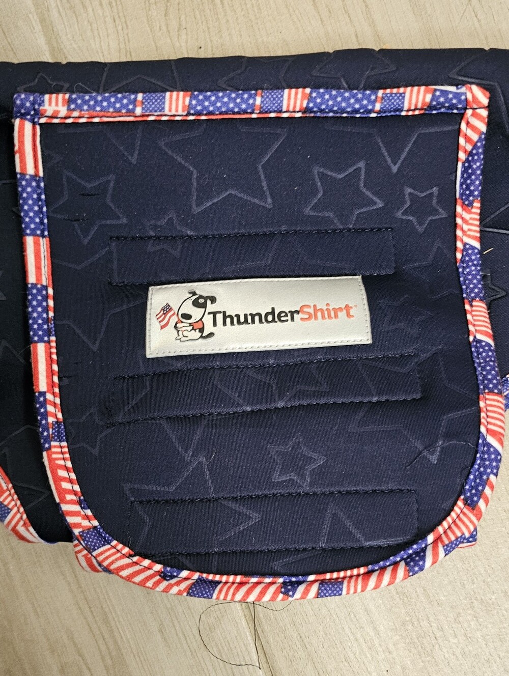 Thundershirt Navy Dog Calming Wrap with Flag-Pattern Trim, Size Small